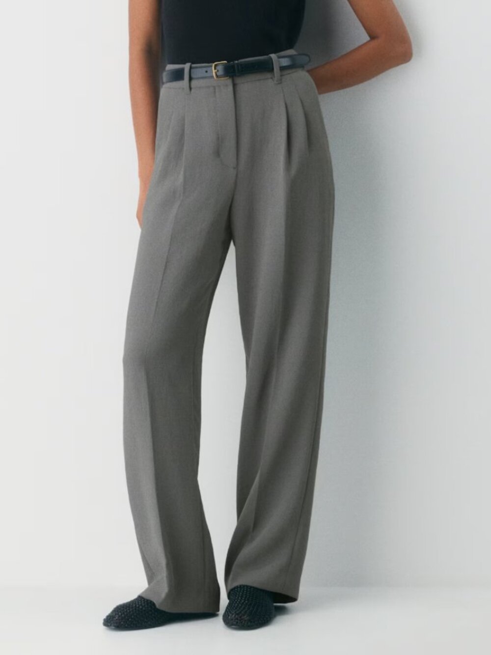 Aritzia Effortless Pant - Gray - Size 4